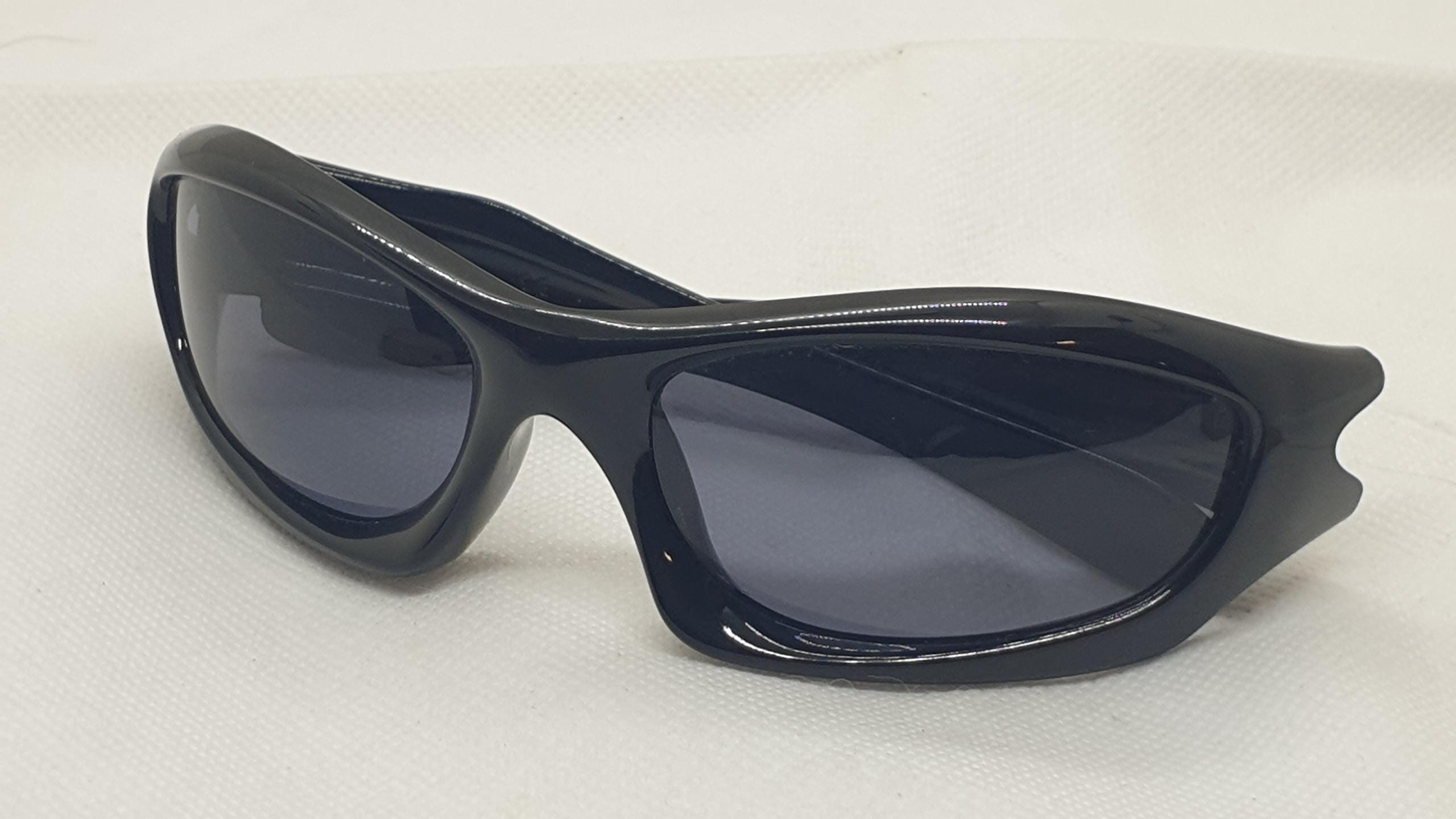 Oakley scalpel IO着用 monsterdog Oakley Monster Dog Black Frame With Red Logos. Made in USA - Etsy