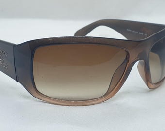 Gafas de sol Chanel 6008-B c.872/13. Talla 65-18-120. Hechas en Italia.