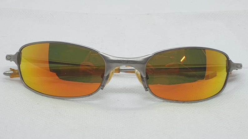Oakley Square Wire Vintage 2.0 solglasögon. bild 1