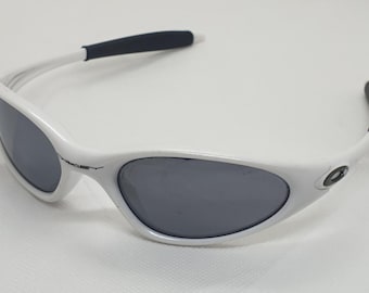 Occhiali da sole Oakley Minute 1.0 Gen 2 Pearl White Vintage, solo montatura. Prodotto negli Stati Uniti.