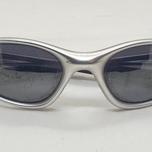 小物 Archive OAKLEY minute sunglasses silver 楽天市場】オークリー サングラス ミニッツ MINUTE シルバー スポーツ