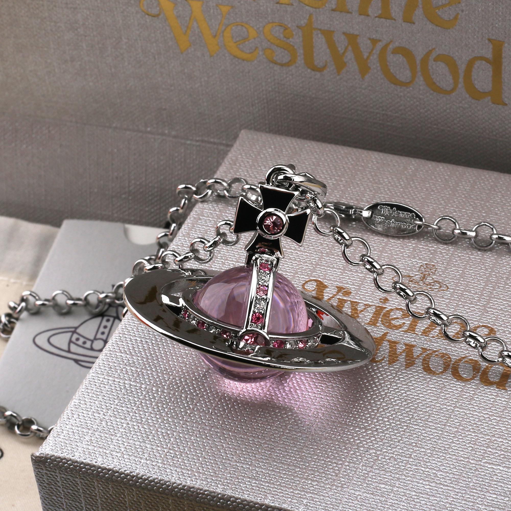 vivienne westwood 激レア❗ ORB オーナメント オブジェ ヴィヴィアン・ウエストウッド、クリスマス限定「ORB PENDANT」を発売