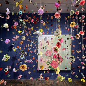 Peut inclure: Un ensemble de trois tasses en céramique avec une finition mate et mouchetée. Les tasses sont dans des tons crème, gris clair et gris foncé. Chaque tasse a un design simple et minimaliste, parfait pour le café ou le thé.