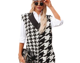 Women’s Plaid Sleeveless Knit Sweater