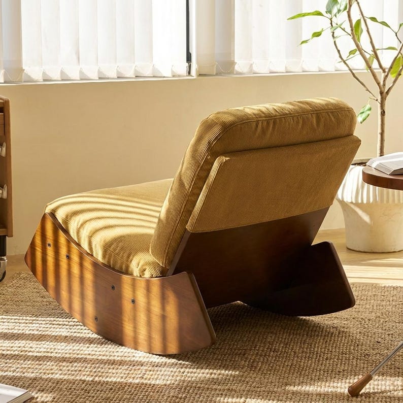 Pu&ograve; includere: Un cartello in legno rustico con la scritta "Welcome to our home" in stile scritto a mano. Il cartello &egrave; rettangolare, con una finitura invecchiata e un design semplice e invitante. Adatto per uso interno o esterno.