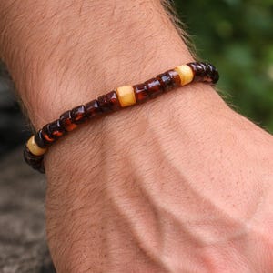 Bracelet fait main en ambre de la Baltique