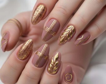 Gold Chrome Press On Nails, Brown Nude Nails, Luxury Almond Nails, Minimalist Gold Nails, Elegant Fall Nails, Geometric Nail Design
