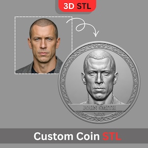 Può includere: Una tazza di ceramica bianca con manico nero e la scritta "But First, Coffee" in grassetto nero. La tazza è posta su uno sfondo sfocato, suggerendo un'ambientazione accogliente.