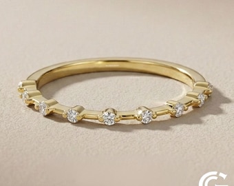 繊細なディスタンスリング 14Kゴールド バブルバンド スキャッタードモアッサナイト ウェディングリング ミニマリストスタッキングバンド レディース