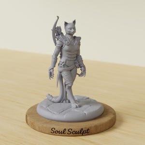 Tabaxi Rogue Miniature | Kvinnlig Catfolk Ranger | Skala 28/32/38 mm | DnD Mini | Bordsrollspelskaraktär | Pathfinder | Fantasy