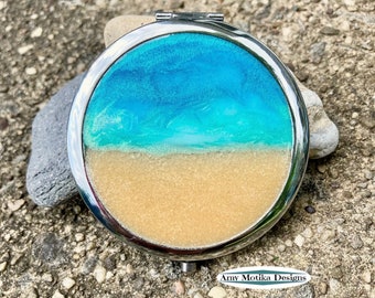 Beach Scene Silver Compact Mirror, Beach Mirror, Beach Resin, Beach Scene Resin, Make Up Accessories, Beach Gifts