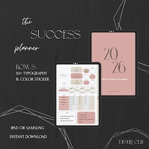 Puede incluir: Dos tabletas digitales que muestran un planificador de éxito. Una tableta muestra un registro diario de ejercicios y la otra muestra el año 2026. La imagen incluye el texto "The Success Planner" y "Bonus 50+ Tipografía y Pegatina de color."