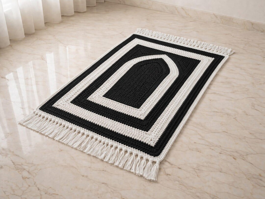 Black and White Crochet Prayer Mat Pattern With Fringes | Handmade ...