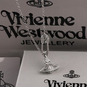 Vivienne westwood necklace safety pin - Etsy 日本