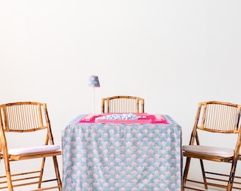 Full Length Mahjong Fitted Card Tablecloth: Trailing Tulips in Blue