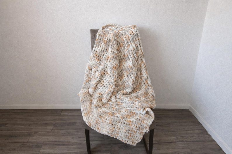 Easy Alize Puffy Blanket Pattern, Loop Yarn, Digital Crochet PDF, Chunky Knit Blanket PDF, Finger Knitting Pattern, Beginner Friendly image 4