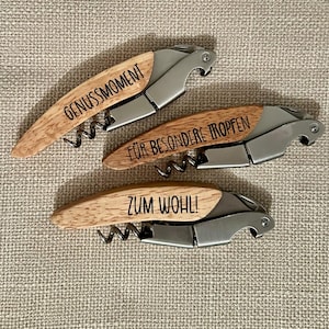 Könnte beinhalten: Ein Set aus drei Keramikbehältern mit Deckeln, versehen mit einem blau-weißen Blumenmuster. Die Behälter sind in verschiedenen Größen erhältlich und eignen sich für die Küchenaufbewahrung. Das Design zeigt ein detailliertes Blumenmotiv.