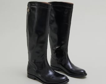 Botas militares altas de cuero negro hechas a mano, estilo oficial alemán de la Segunda Guerra Mundial.