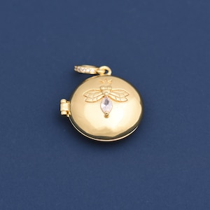 Colgante de abeja con relicario de oro laminado de 18 quilates y cristal CZ transparente, redondo, para collar, regalo para mujer, 24,5 x 24 mm