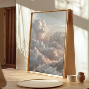 Peut inclure: Une tasse en céramique blanche avec une anse noire et le texte "But First, Coffee" en gras noir. La tasse est posée sur un fond flou, suggérant un cadre chaleureux.