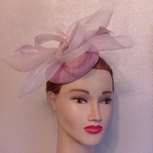 VÉU DE PÁSSARO rosa escuro para casamento. Chapéu COCTAIL rosa escuro. Fascinador nupcial rosa escuro. Chapéu Kentucky Derby, chapéu de noiva, chapéu de casamento