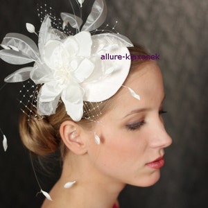 SALE 40% OFF ivory Birdcage veil, wedding hat, bridal hair flower. Birdcage veil with hair flower clip. Ivory bridal fascinator