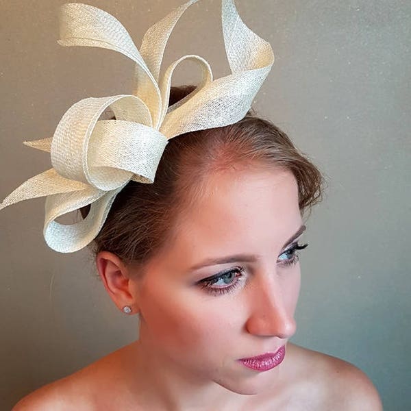 blanc bibi mariage, chapeau de kentucky derby, coctail chapeau, bandeau de mariage Ivoire