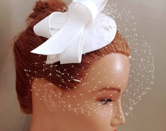 ivory wedding fascinator,ivory wedding birdcage veil, coctail ivory mini hat, ivory wedding headpiece with veil, ivory Bridal birdcage veil