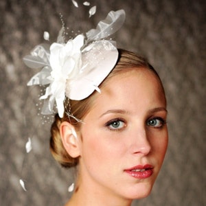 BIRDCAGE VEIL , ivory wedding hat, bridal hat. Fascinator, headpiece with amazing wedding flower.