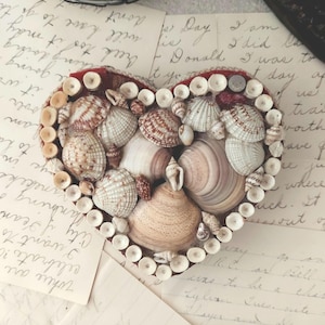 Vintage Heart Shaped Seashell Trinket Box Jewelry Box