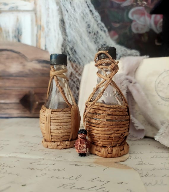Vintage Roma Wine Wrapped Bottle Salt and Pepper Shakers Etsy