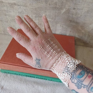 Antique Women's Crocheted Lace Wedding Gloves Evening Gloves Ivory Gloves