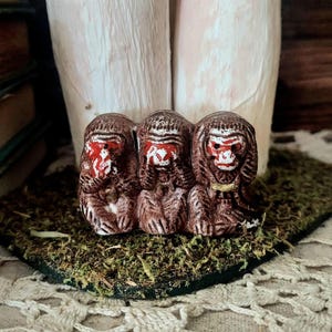 Figura de monos de porcelana vintage &quot;No veo el mal, no hablo del mal, no escucho el mal&quot;