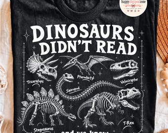 Zabawny dinozaur PNG Dinozaury nie czytały książki Miłośnik nauczyciela czytanie png Retro Bookish, prezent dla nauczyciela bibliotekarza do czytania, plik sublimacyjny