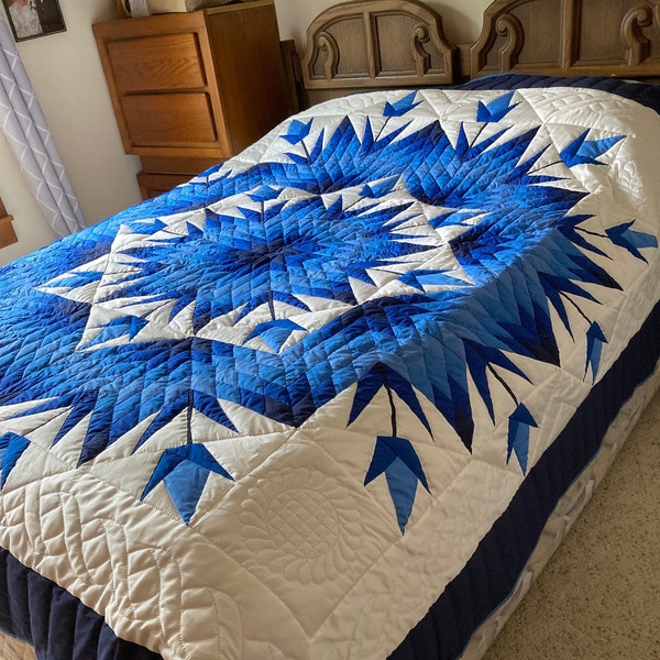 Star tulip Quilt, Handmade Quilt, Amish Handstitched, Pieced Quilt, Modern Quilt, Traditional Quilt, Full/Queen Size, Patchwork Quilt