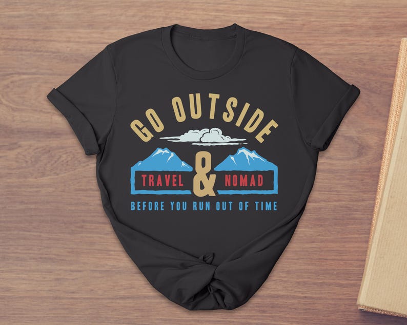 Camiseta Go Outside Travel Nomad, camiseta de explorador aventurero, ropa para la vida en furgoneta Wanderlust imagen 1