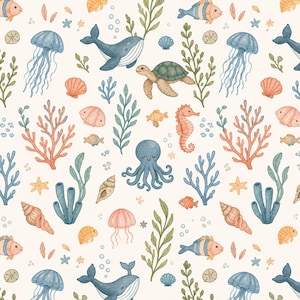 Op de afbeelding: Een herhalend patroon met diverse zeedieren en oceanelementen op een lichtcrème achtergrond. Het ontwerp bevat blauwe walvissen, groene zeeschildpadden, blauwe octopussen, roze kwallen, oranje zeepaardjes, kleurrijke vissen, koraal, zeewier en schelpen.