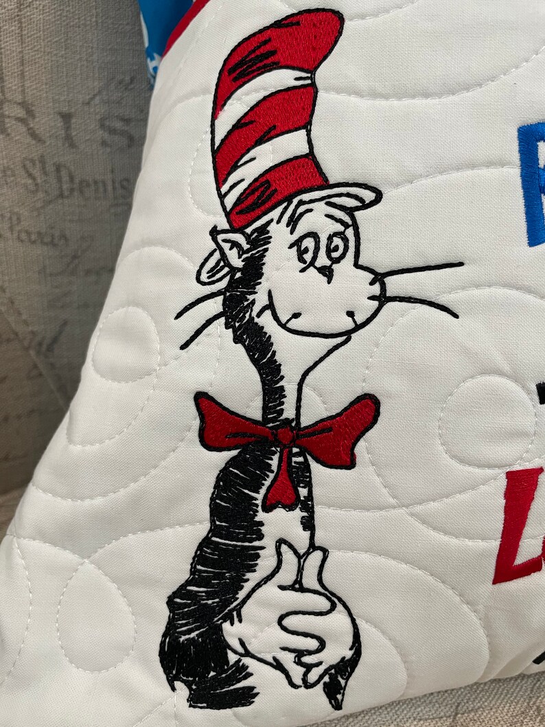 Seuss The Cat In the Hat Pocket Pillow Book Pillow Reading Pillow Dr