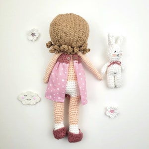 Poupée au crochet, fait main, produit fini, poupée avec vêtements, doudou, sac de rangement image 9