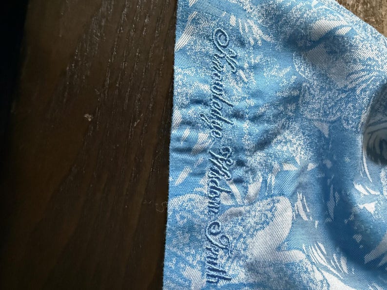 Robert Graham Blue Floral Hawaiian Camp Shirt Men's Medium M Classic image 8