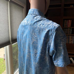 Robert Graham Blue Floral Hawaiian Camp Shirt Men's Medium M Classic image 3