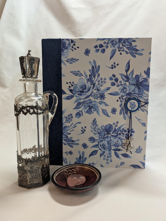 Artist Travel Box - Blue Floral