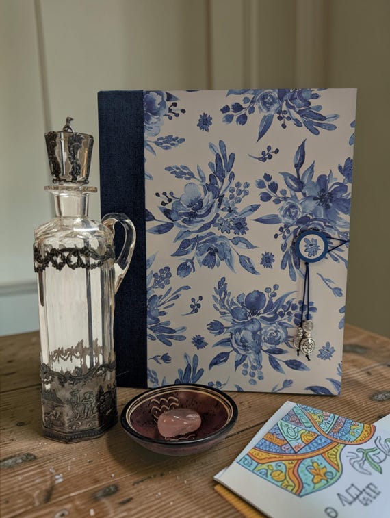 Creative Traveler - Blue Floral