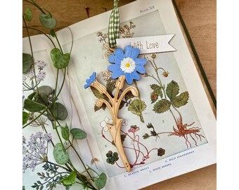 Wooden Flowers - A Pretty Primrose Decoration with Gift Tag