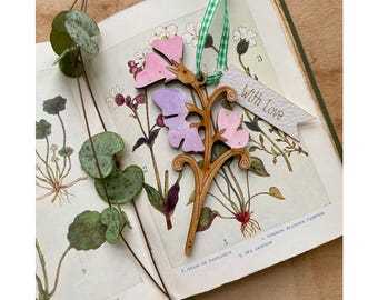 Wooden Flowers - A Pretty Sweet Pea Decoration with Gift Tag