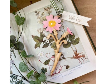 Wooden Flowers - A Pretty Primrose Decoration with Gift Tag