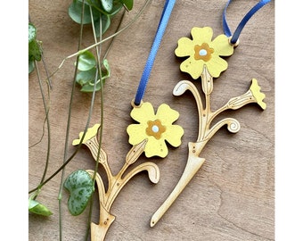 Wooden Flowers - A Pair of Sweet Primrose Hand Painted Decorations