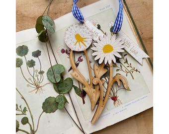 Wooden Flowers - A Pair of Daisy and Dandelion Decorations with Gift Tags (Blue Ribbon)
