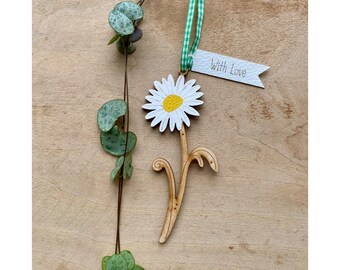 Wooden Flowers - A Pretty Daisy Decoration with Gift Tag (Green Ribbon)