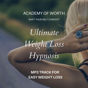 Puede incluir: Un letrero de madera rústico con el texto "Welcome to our home" en letras blancas. El letrero presenta un acabado envejecido y un diseño sencillo y acogedor, para la entrada.